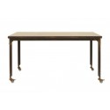Mesa de ferro industrial com rodízios