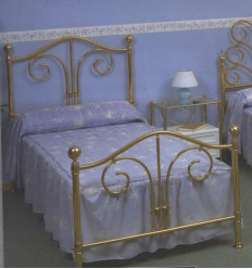 Cama de latón 21