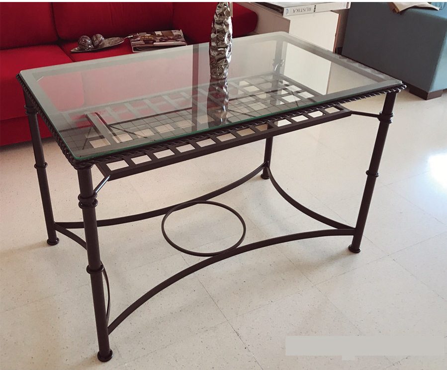 salones rusticos - Mesa de camilla elevable de forja Sevilla con rejilla