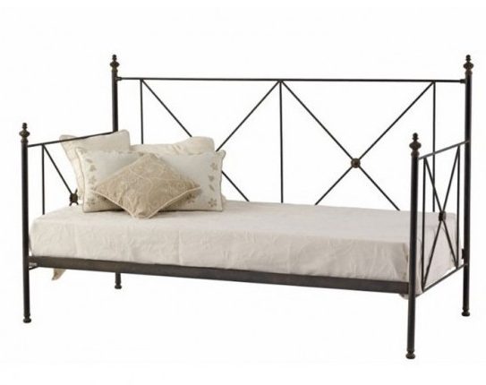 Oficina en casa - sofá cama de forja aspas